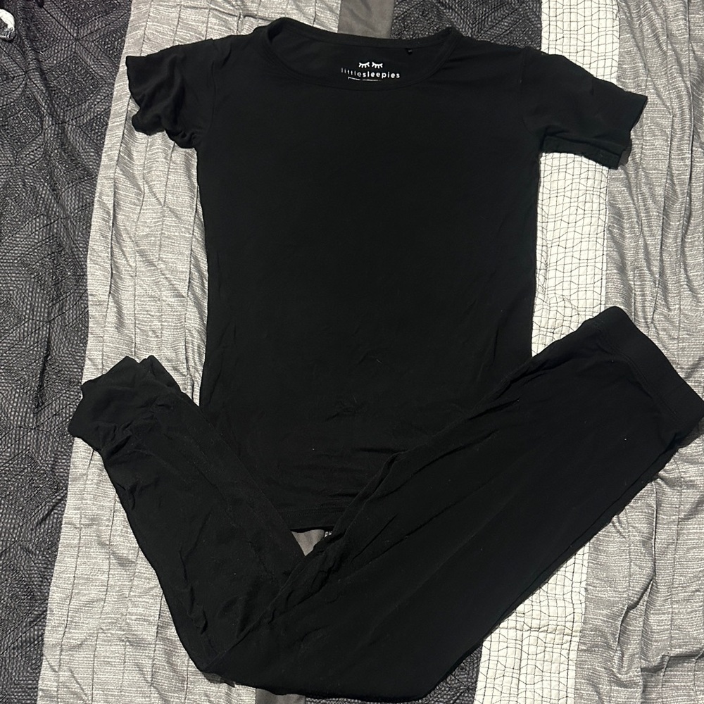 Black 2 piece short sleeved Little Sleepies size 7/8